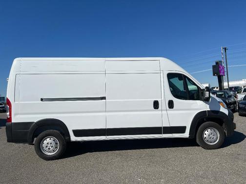 Bright White Clearcoat 2023 RAM ProMaster 2500 High Roof