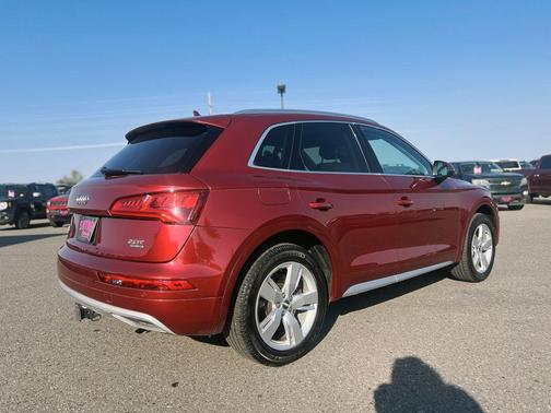 2018 Audi Q5 2.0T Premium Plus