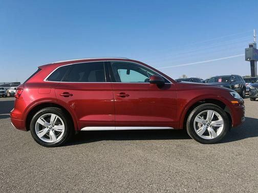 2018 Audi Q5 2.0T Premium Plus