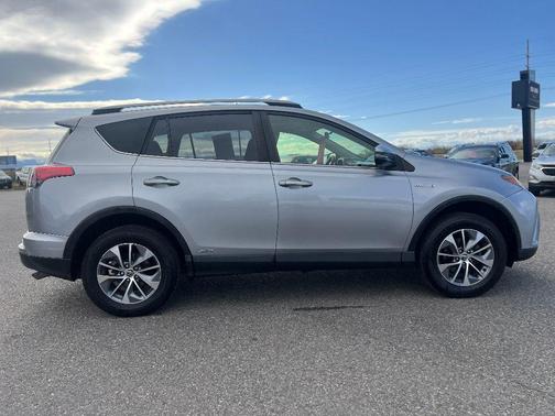 2017 Toyota RAV4 Hybrid XLE