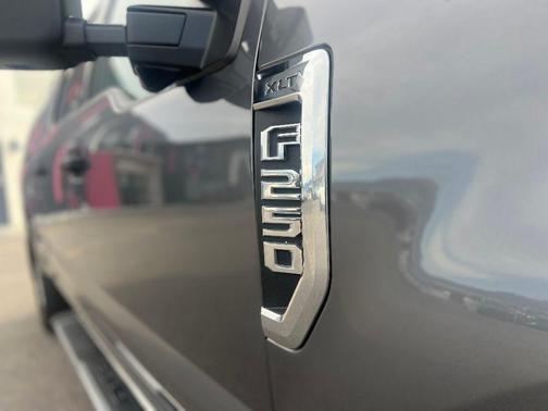 2022 Ford F-250 XLT