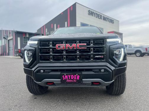 Onyx Black 2024 GMC Canyon AT4