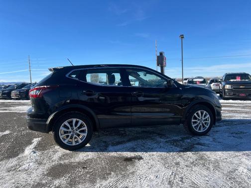 2021 Nissan Rogue Sport S
