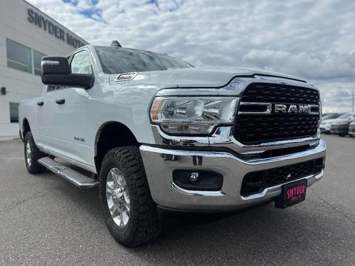Bright White Clearcoat 2024 RAM 2500 Big Horn