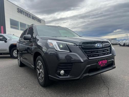 Magnetite Gray Metallic 2023 Subaru Forester 2.5i Premium
