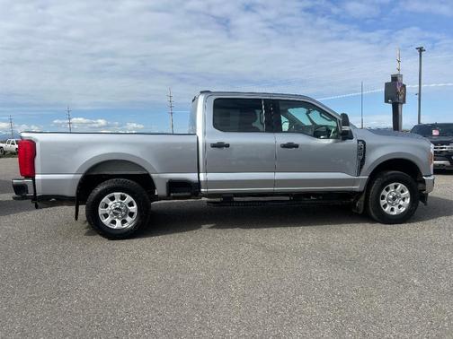 Iconic Silver Metallic 2023 Ford F-250 XLT