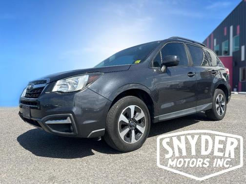 Dark Gray Metallic 2018 Subaru Forester 2.5i Premium