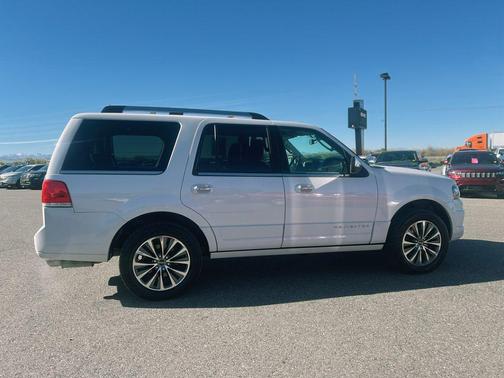 2016 Lincoln Navigator Select