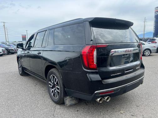 Onyx Black 2023 GMC Yukon XL AT4