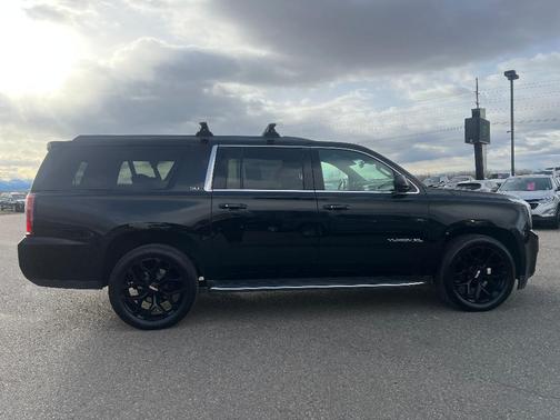 2017 GMC Yukon XL SLT