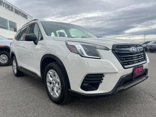 Crystal White Pearl 2023 Subaru Forester