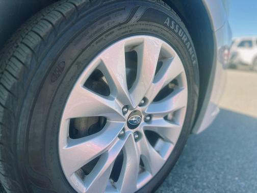2015 Subaru Legacy 2.5i Premium
