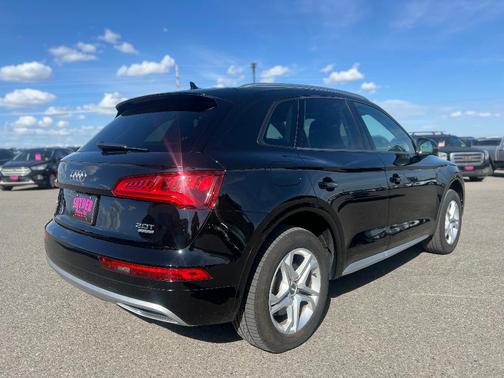 Brilliant Black 2018 Audi Q5 2.0T Tech Premium
