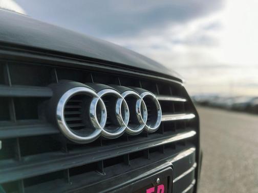 2017 Audi Q3 2.0T Prestige