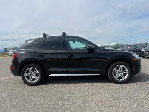 Brilliant Black 2018 Audi Q5 2.0T Premium