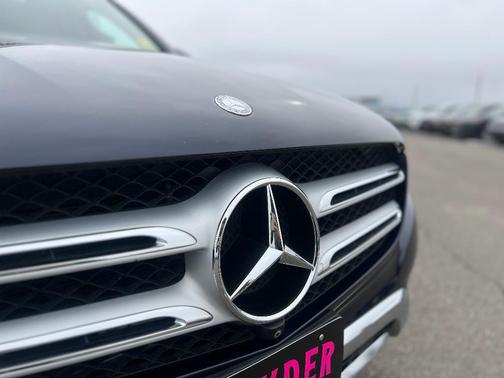 2017 Mercedes-Benz GLC 300 Base 4MATIC