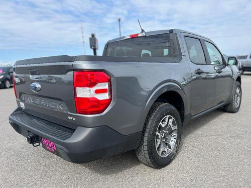 Carbonized Gray Metallic 2024 Ford Maverick XLT