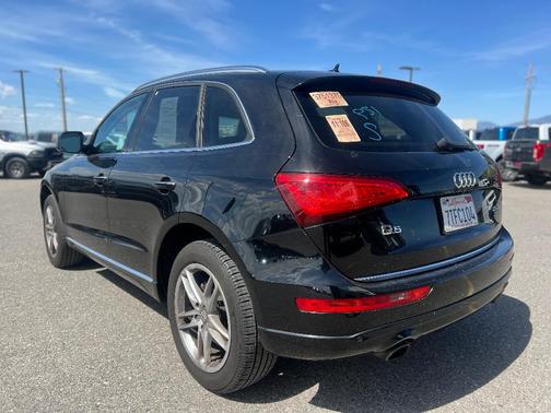 Brilliant Black 2016 Audi Q5 2.0T Premium Plus