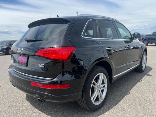 Brilliant Black 2016 Audi Q5 2.0T Premium Plus