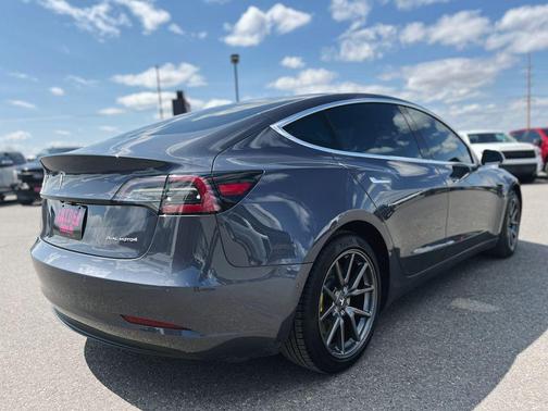 2018 Tesla Model 3 Long Range