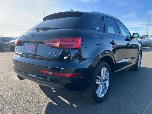 2017 Audi Q3 2.0T Premium