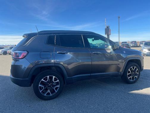 Granite Crystal Clearcoat Metallic 2019 Jeep Compass Trailhawk
