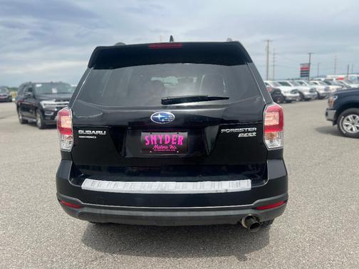 Crystal Black Silica 2017 Subaru Forester 2.5i Premium