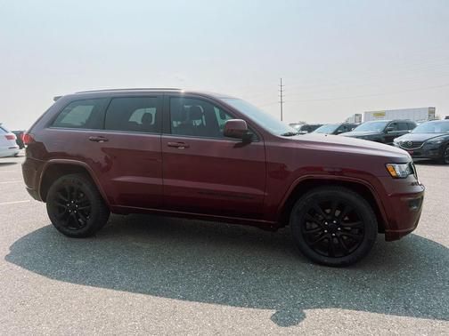 2017 Jeep Grand Cherokee Altitude