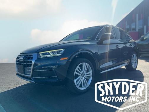 Moonlight Blue Metallic 2018 Audi Q5 2.0T Tech Premium
