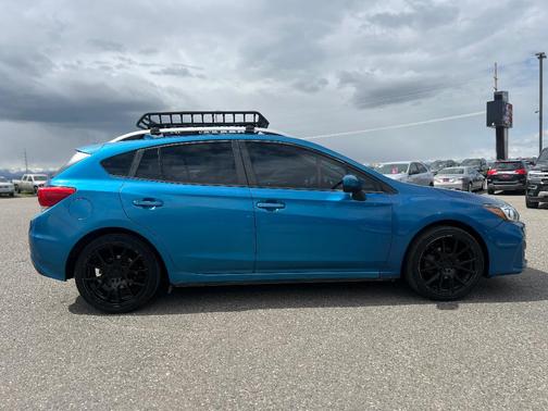 Island Blue Pearl 2018 Subaru Impreza 2.0i Premium
