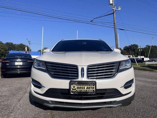 White Platinum Metallic Tri-Coat 2017 Lincoln MKC Premiere