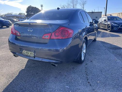 2011 INFINITI G37x Base