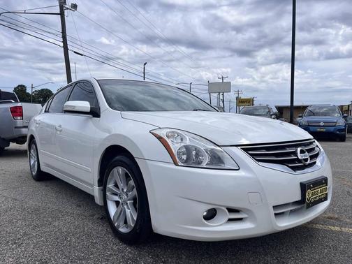 2010 Nissan Altima 3.5 SR