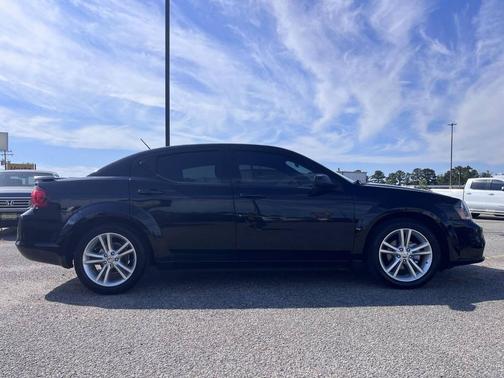 2012 Dodge Avenger SE V6