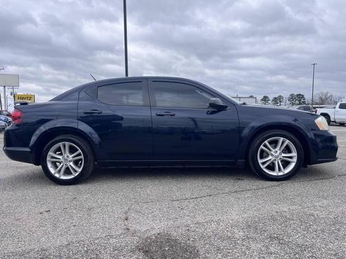 2012 Dodge Avenger SE