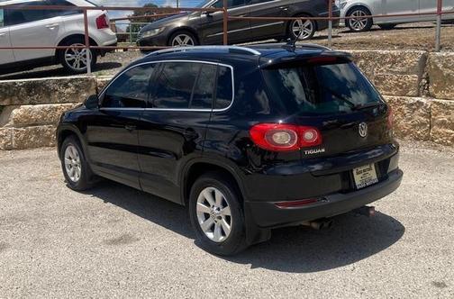 2011 Volkswagen Tiguan SE
