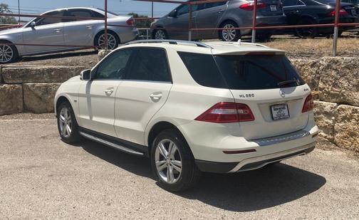 White 2012 Mercedes-Benz M-Class ML 350 4MATIC