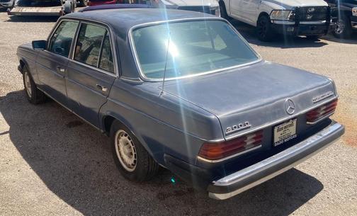 1985 Mercedes-Benz E-Class 300D