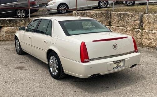 2010 Cadillac DTS Premium