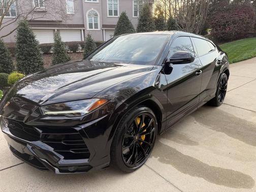 Black 2021 Lamborghini Urus Base AWD 4dr SUV