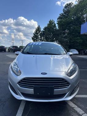 Ingot Silver Metallic 2016 Ford Fiesta SE