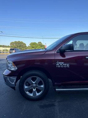 Delmonico Red Pearlcoat 2017 RAM 1500 Big Horn