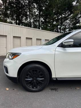 2017 Nissan Pathfinder Platinum