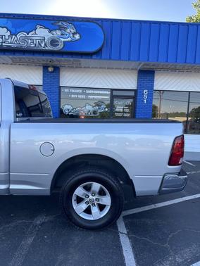 Bright Silver Metallic Clearcoat 2019 RAM 1500 SLT