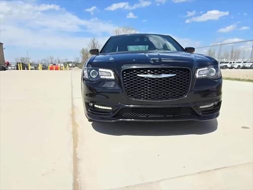 2018 Chrysler 300 S