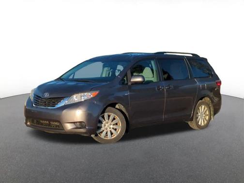 2017 Toyota Sienna LE