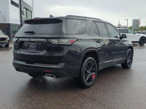 Mosaic Black Metallic 2019 Chevrolet Traverse Premier