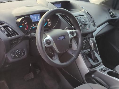 Oxford White 2014 Ford Escape SE