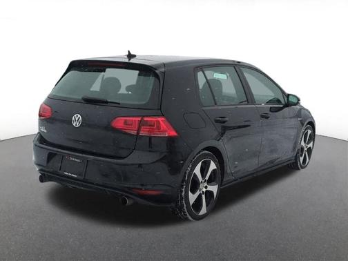 2016 Volkswagen Golf GTI 2.0T SE 4-Door