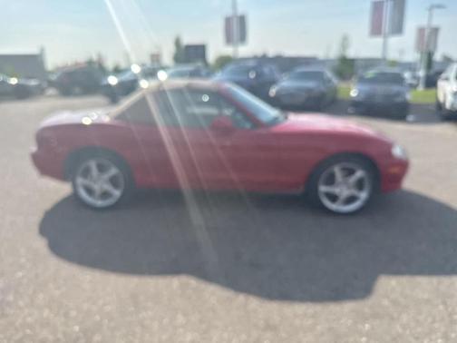 Red 2001 Mazda MX-5 Miata